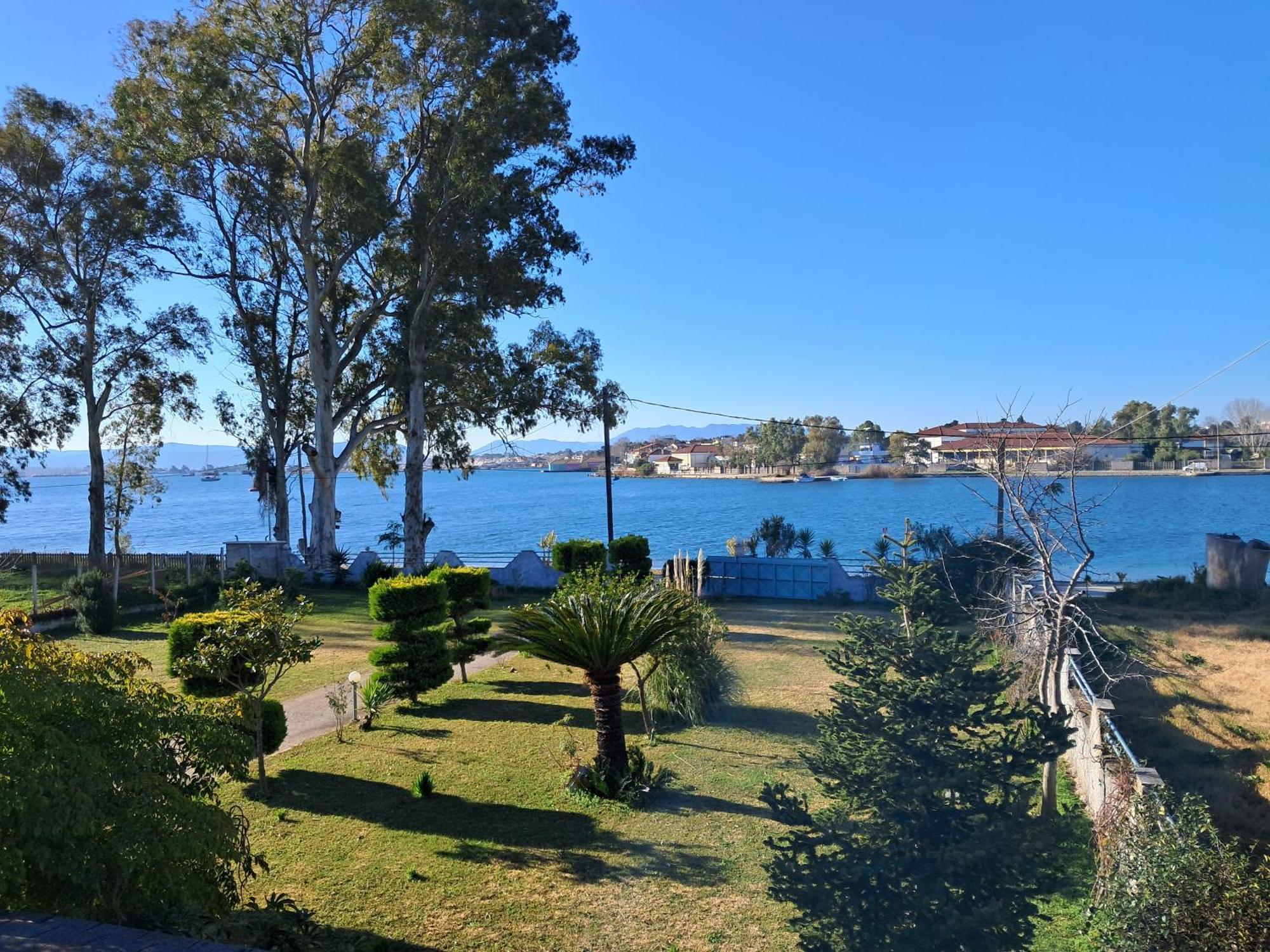 Top Floor On Villa, 3' From Center, By The Sea! Host Is Efi Kwsta Preveza Eksteriør billede