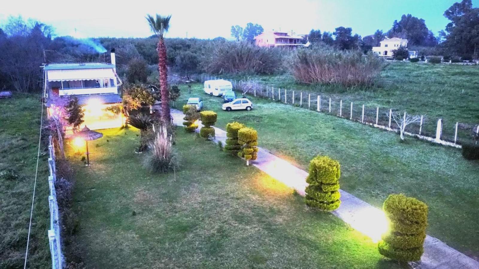 Top Floor On Villa, 3' From Center, By The Sea! Host Is Efi Kwsta Preveza Eksteriør billede